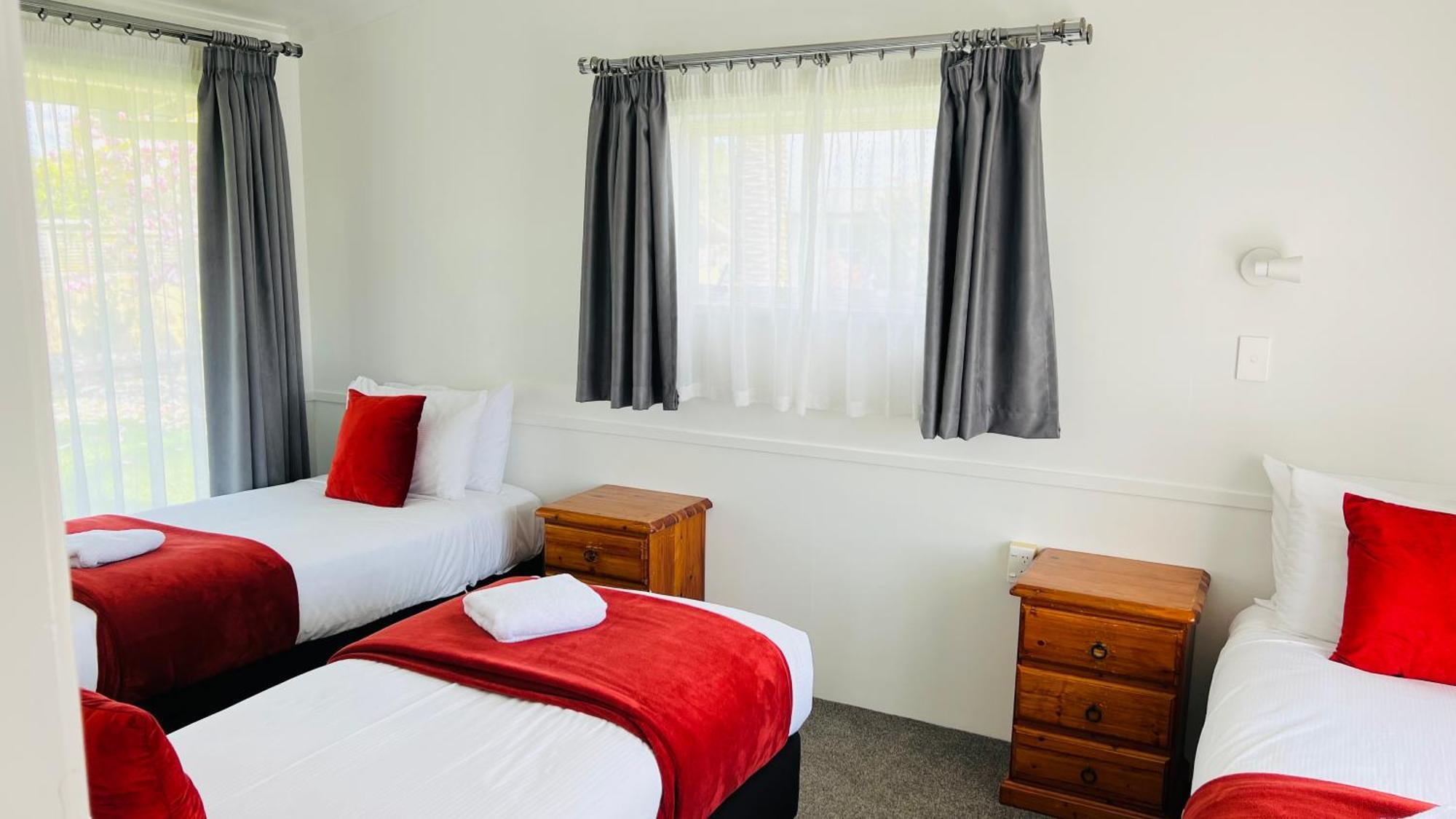 18Th Avenue Thermal Motel Tauranga Extérieur photo